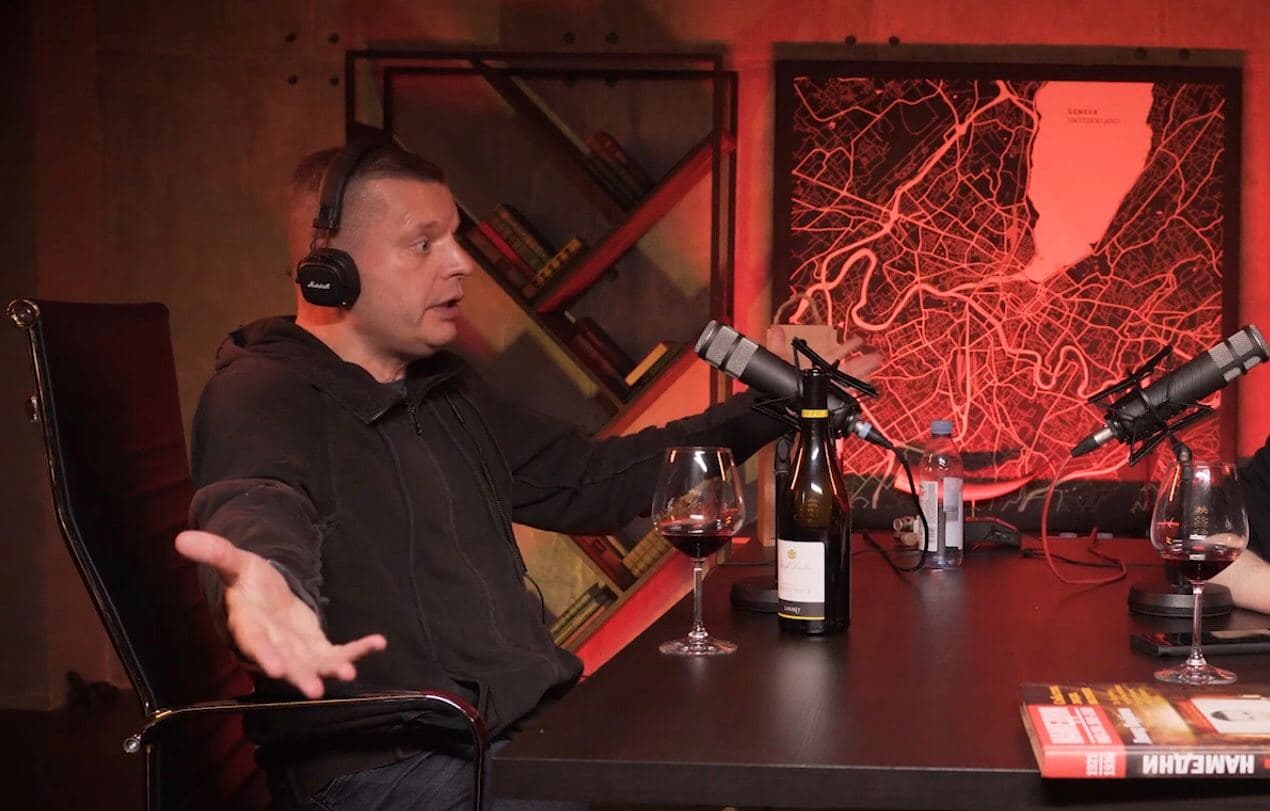 «Раз уж делать, так делать то, что в радость»: Поперечный выпустил подкаст с Леонидом Парфеновым - изображение обложка