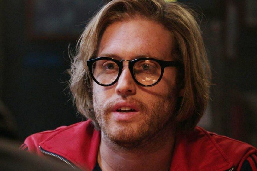 ТиДжей Миллеру исполнилось 40 лет! Вспоминаем лучшие роли стендап-комика - изображение обложка