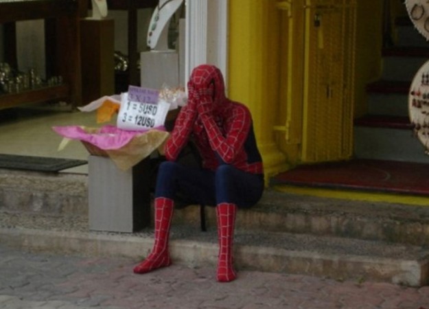 Гифка дня: супергеройские будни все-таки сломили Человека-паука в Spider-Man для PS4 - изображение обложка