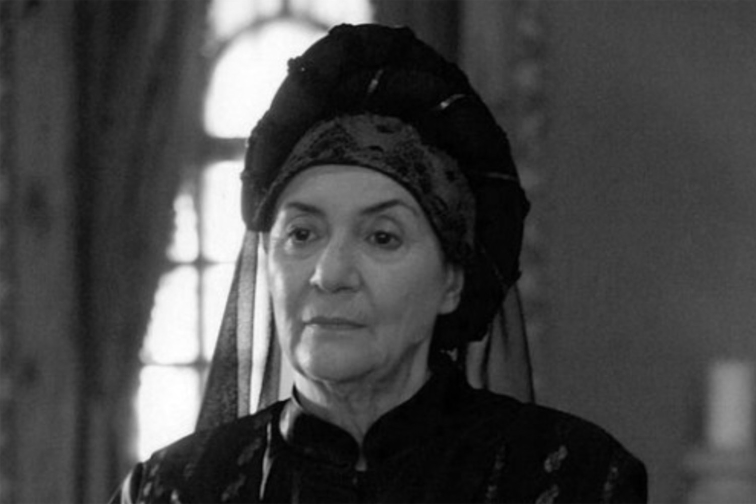 Мерьем Узерли сообщила о смерти звезды сериала «Великолепный век» - изображение обложка