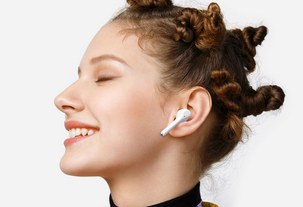Представлены Huawei FreeBuds 3i — доступные беспроводные наушники и внешняя копия AirPods Pro