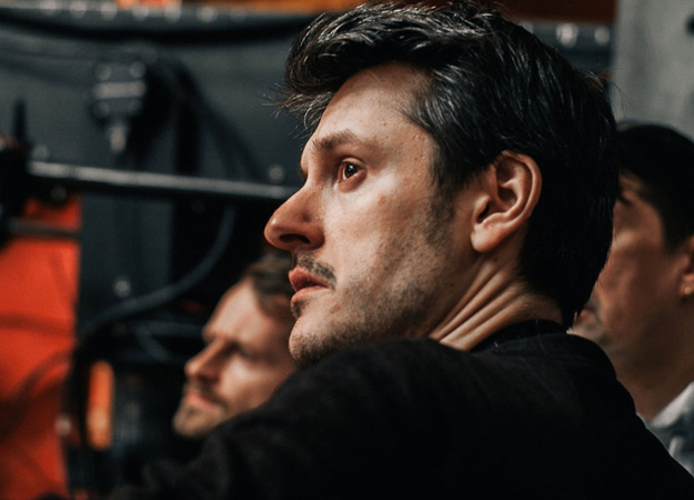 Илья Найшуллер больше не режиссер сериала про вампиров. Да и не сериал теперь это! - изображение обложка