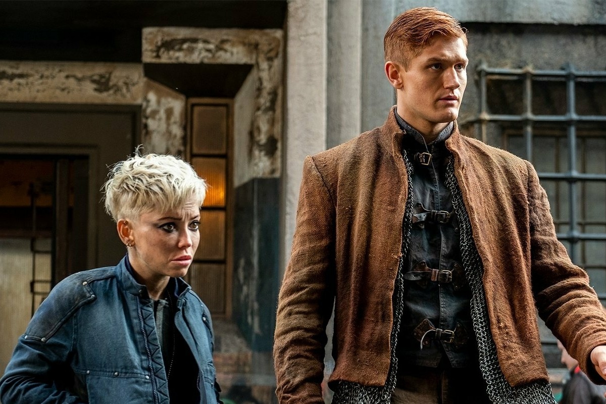 Появились первые кадры сериала «Стража» по серии книг «Плоский мир» Терри Пратчетта