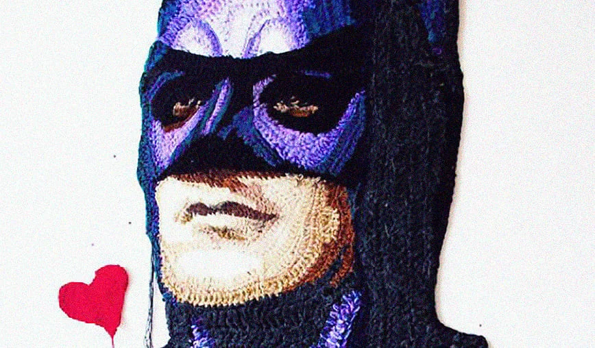 Вязаные Бэтмен и Илон Маск: художница создает крутые портреты из ниток - изображение обложка