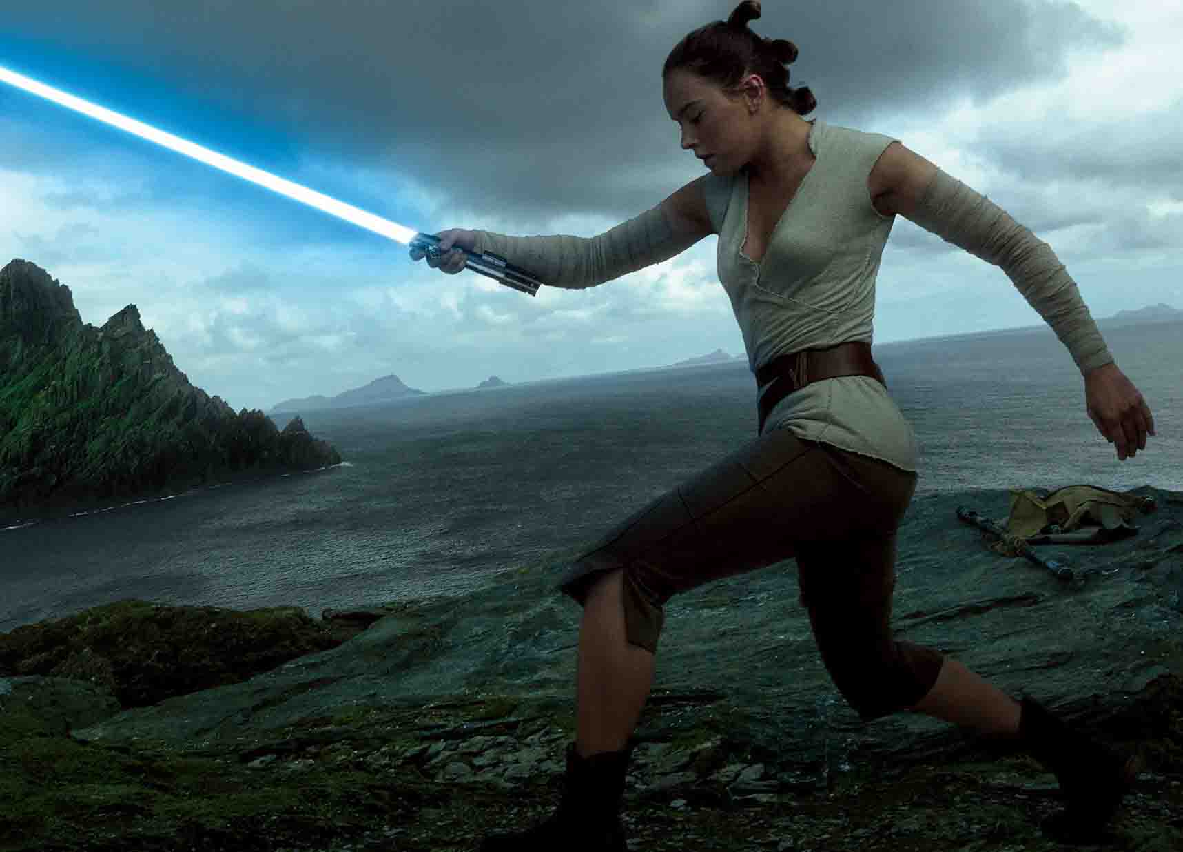 Самый успешный фильм 2017 года? «Последним джедаям» обещают $200 млн в США за первый уикенд - изображение обложка