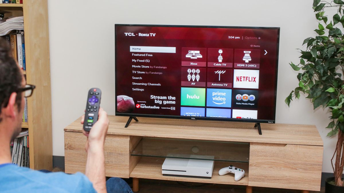 TCL представила пару бюджетных смарт-телевизоров на Android TV. Цены от 9000 рублей - изображение обложка