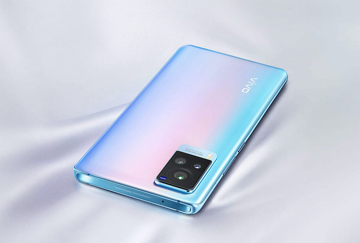 В России представили флагманский камерофон Vivo X60 Pro - изображение обложка