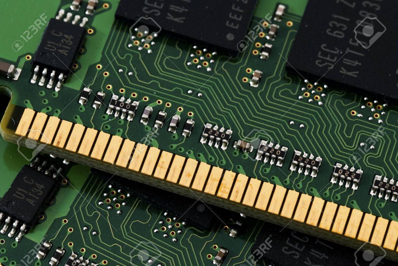 Ученые создали универсальную память с преимуществами оперативной и флеш-памяти - изображение обложка