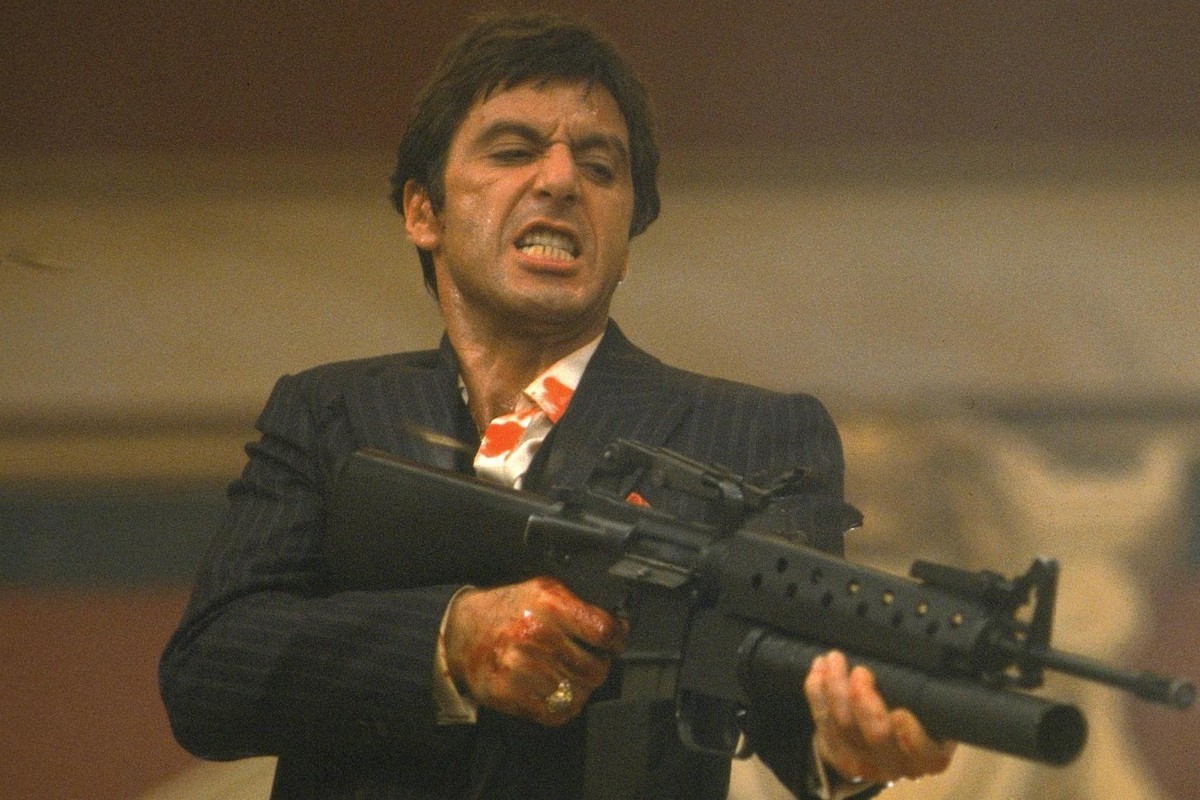 Обложка: кадр из фильма «Лицо со шрамом»