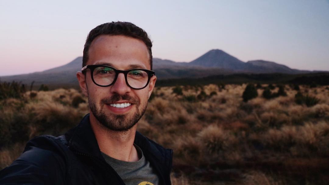 «Орел и решка» и пешие походы: Юрий Дудь выпустил интервью с Антоном Птушкиным - изображение обложка