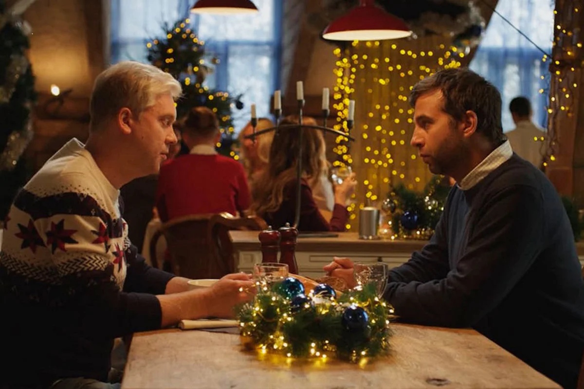 Авторы «Ёлок 8» ответили на обвинения фотографа из Норвегии в плагиате постера - изображение обложка