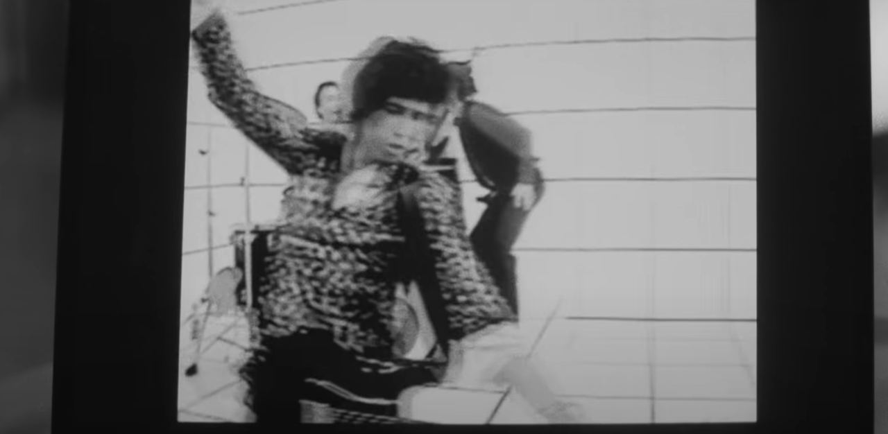 The Rolling Stones опубликовала видео на ранее неизданную песню Living in the Heart of Love - изображение обложка