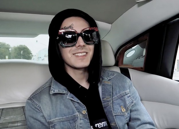 Соцсети знаменитостей: признательный Face, рассуждающий Хованский - изображение обложка