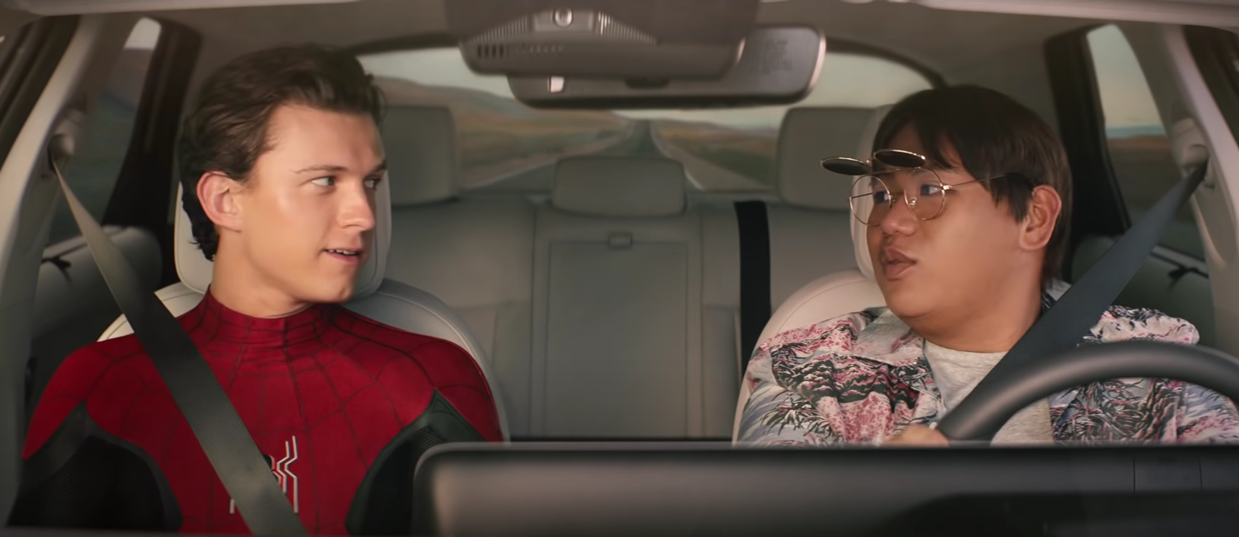 Питер Паркер попытался преодолеть пустыню без использования паутины в рекламе Hyundai - изображение обложка