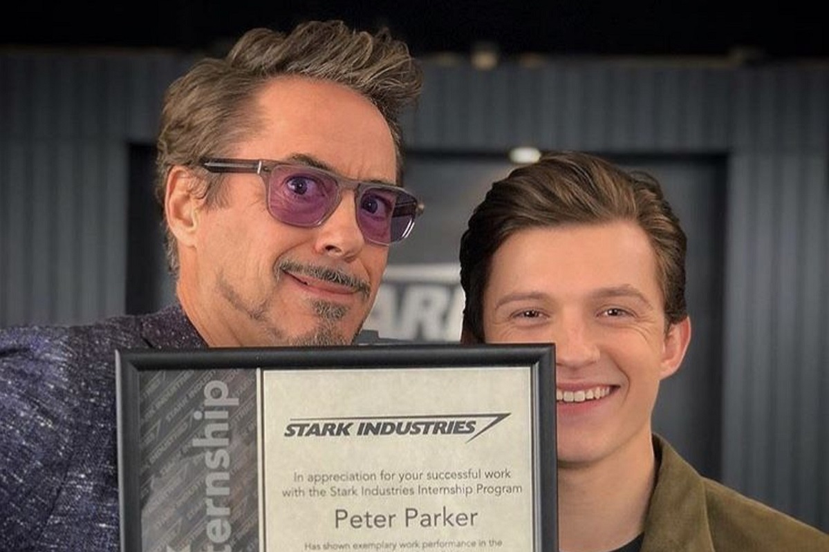 Том Холланд не знал, что его забавное фото с Дауни-младшим сыграет важную роль в «Финале» - изображение обложка