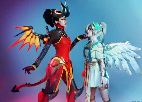 «Хеллоуинский шабаш» или «50 оттенков Мерси из Overwatch» - изображение обложка