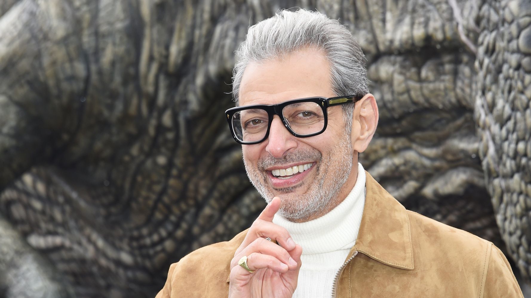 Джефф Голдблюм воссоздал кадр-мем c самим собой из «Парка юрского периода» - изображение обложка