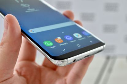 Samsung снова на коне: Galaxy S8 по продажам уделал Galaxy S7 - изображение обложка