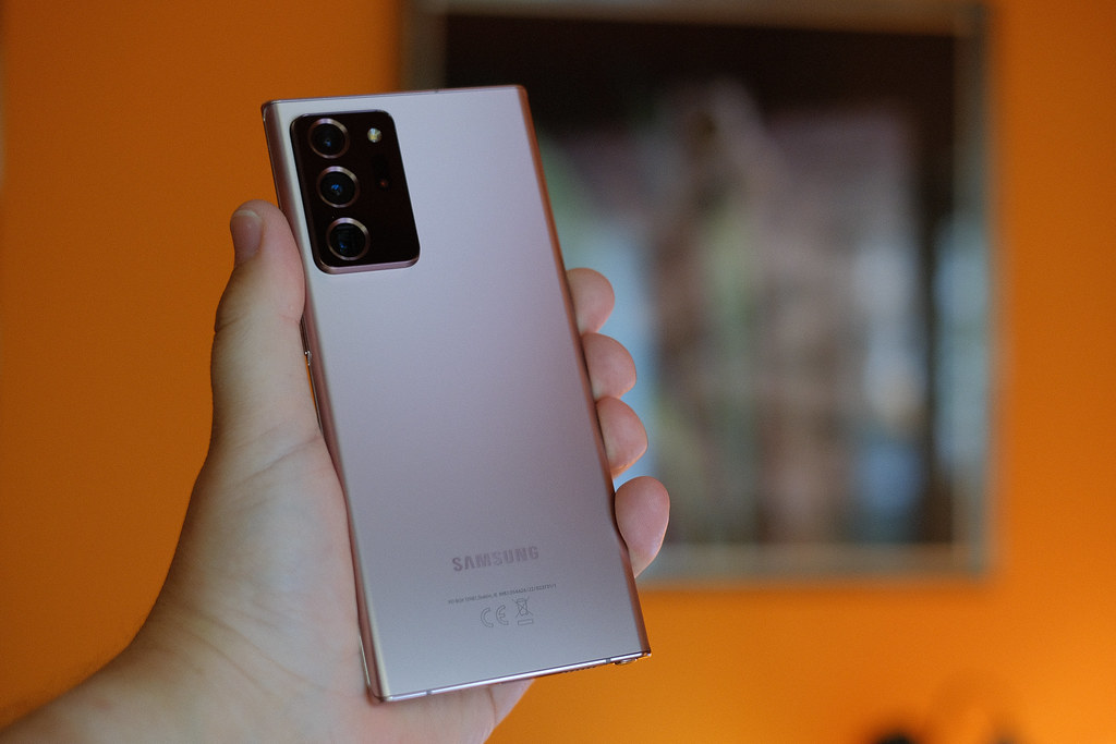 AnTuTu представил ноябрьский рейтинг смартфонов по удовлетворённости пользователей - изображение обложка