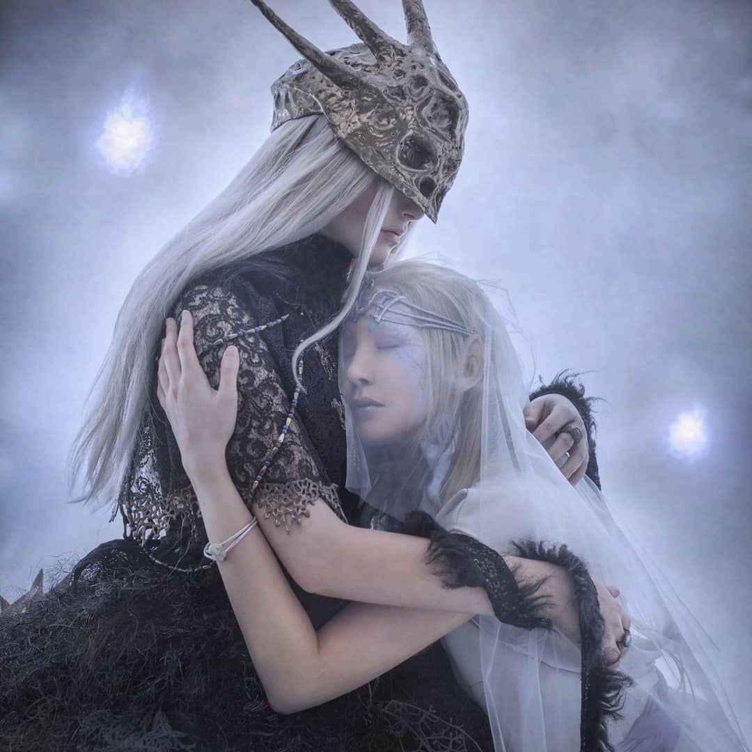 Мрачно и очень красиво: россияне показали шикарный косплей персонажей Dark Souls - изображение обложка