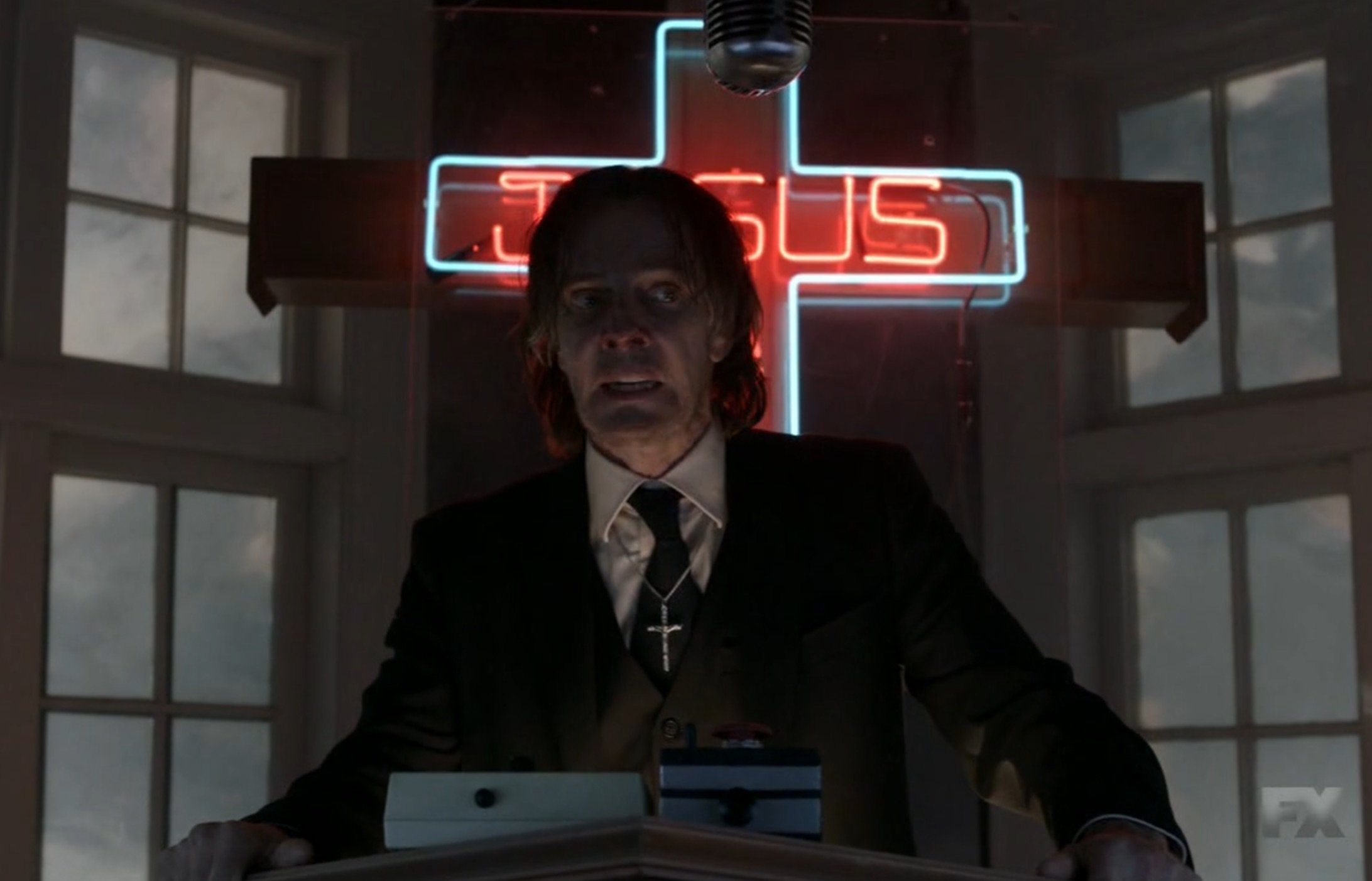 Суть. Рецензия на 8 серию 7 сезона «Американской истории ужасов» в 2 абзацах - изображение обложка