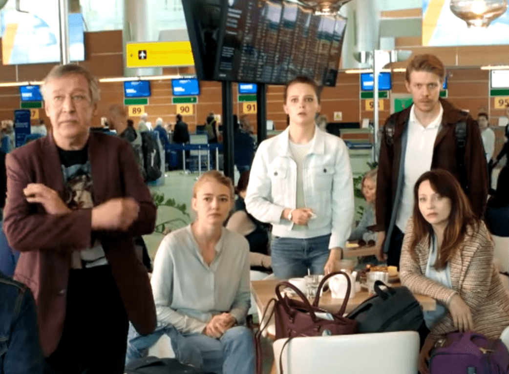 ТНТ объявил дату премьеры сериала «Полет» с Ефремовым, Акиньшиной и Табаковым - изображение обложка