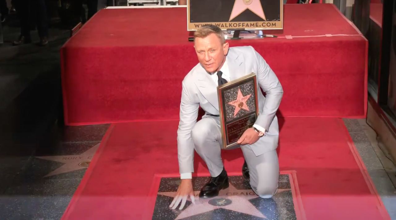 Дэниел Крэйг получил звезду на «Аллее славы» в Голливуде - изображение обложка