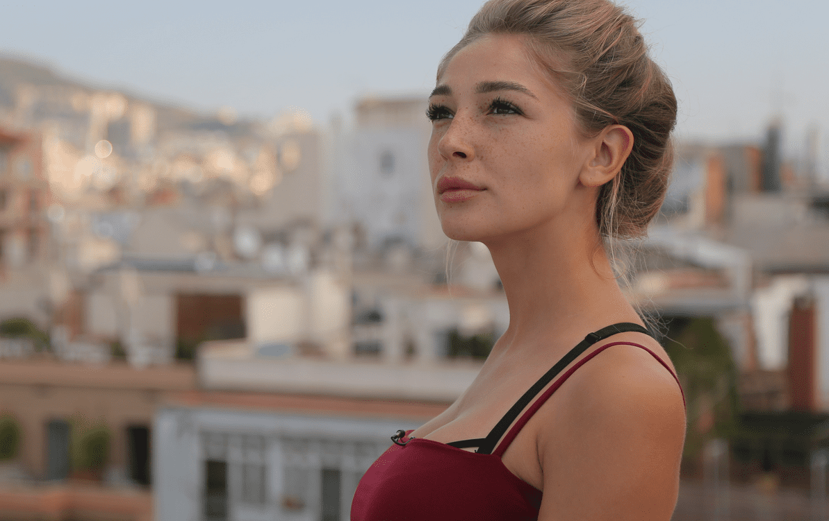 Ивлеева отдала 1,5 млн рублей благотворительным фондам. А Дудь обеспечил врачей масками - изображение обложка