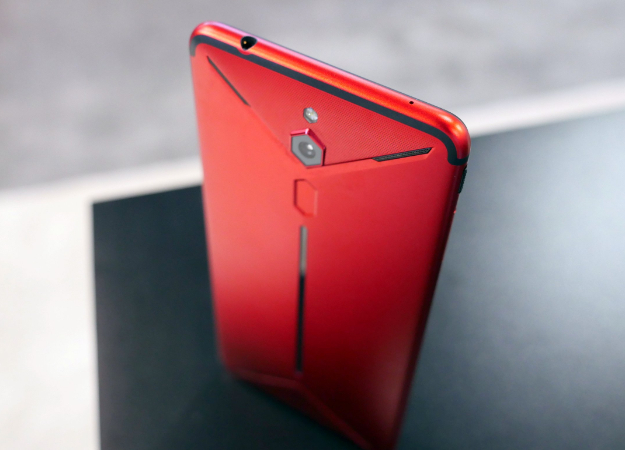 AnTuTu назвал 10 самых мощных смартфонов мая - изображение обложка