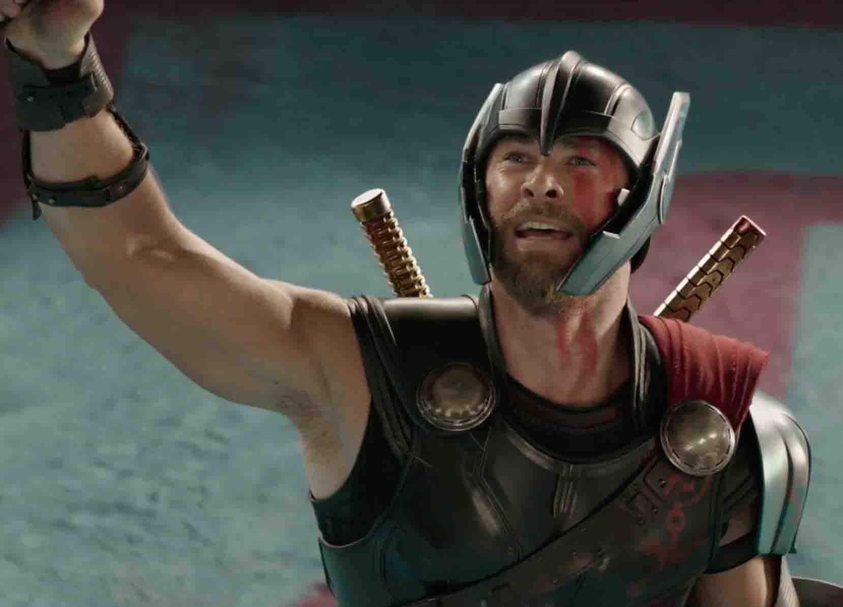 «Это не боги, это космические викинги!» Режиссер «Тор: Рагнарек» сразился с комментаторами IGN - изображение обложка