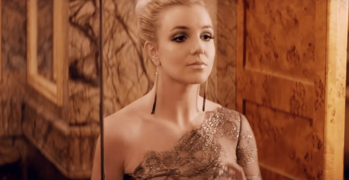 Фото: кадр из клипа Britney Spears — Criminal