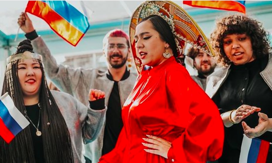 Манижа выступила на «Евровидении-2021» с песней Russian Woman - изображение обложка