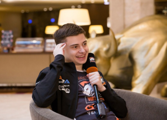 Между Хабибом и Головиным. Игрок Virtus.pro попал в лонг-лист рейтинга Forbes «30 до 30» - изображение обложка