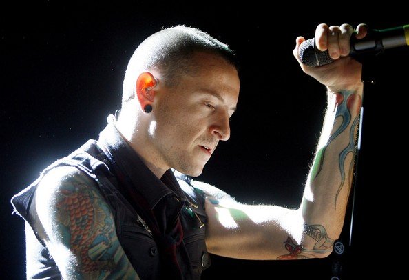 Солист Linkin Park Честер Беннингтон покончил с собой - изображение обложка