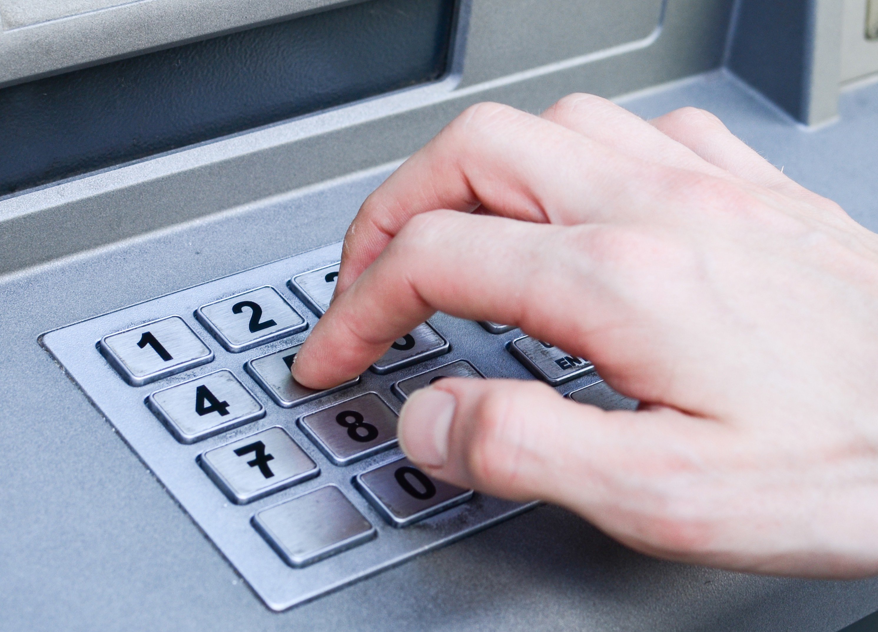 Doom запустили на банкомате и рекламном билборде - изображение обложка