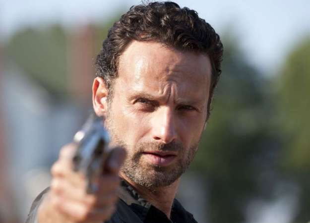 Эндрю Линкольн все-таки может вернуться к «Ходячим мертвецам», но (сюрприз) уже как режиссер - изображение обложка