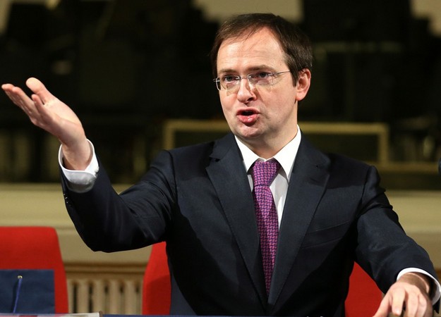 Мединский хочет собирать по 3% стоимости каждого кинобилета и ограничить число сеансов - изображение обложка