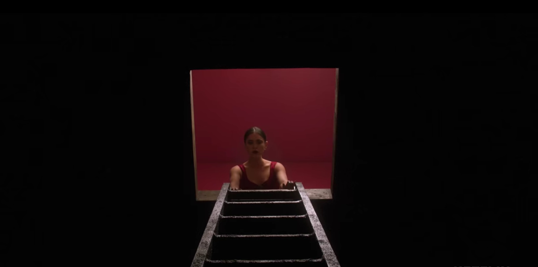 Таинственная татуировщица и горящие люди: вышел тизер Brand New Cherry Flavor от Netflix - изображение обложка