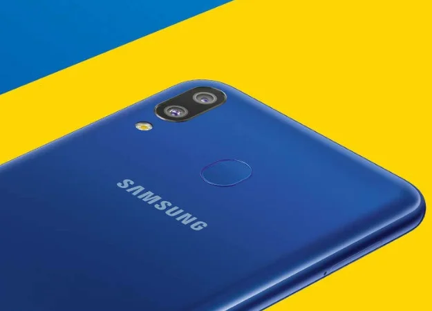 Samsung представила Galaxy M10 и M20: пару бюджетных смартфонов по адекватным ценам - изображение обложка