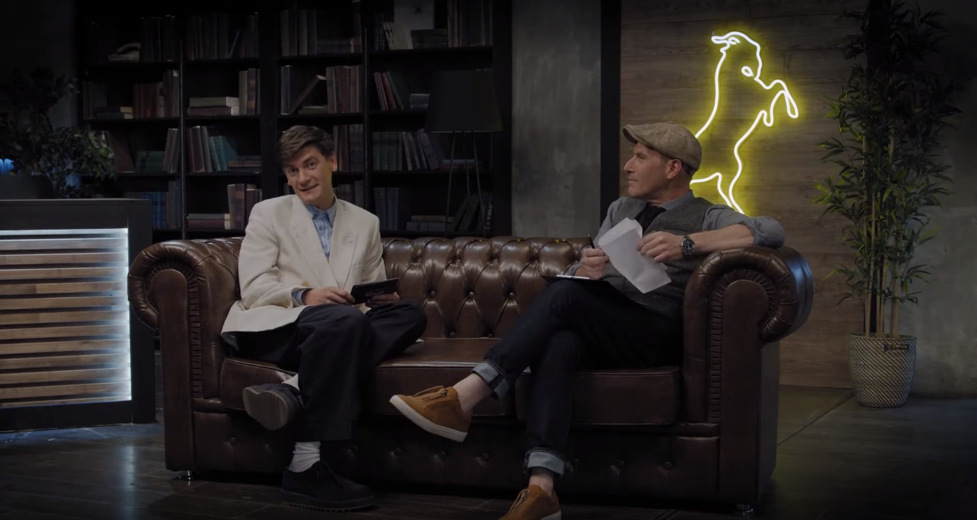 Satyr поцеловал Гудкова в новом шоу Михаила Шаца «Вечерний кто-то» - изображение обложка