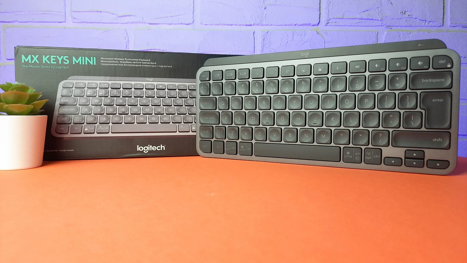 Обзор Logitech MX Keys Mini: компактная беспроводная клавиатура с умной подсветкой - изображение 1
