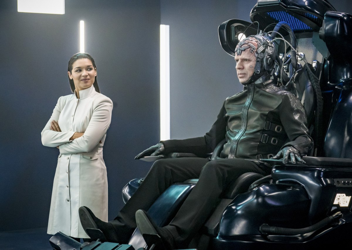 Все пасхалки в 7 серии 4 сезона «Флэша» - изображение обложка