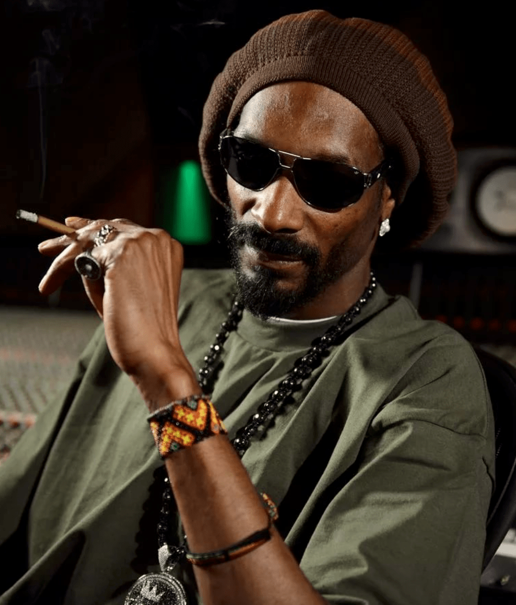Snoop Dogg спродюсирует ремейк «Шерлока Холмса»