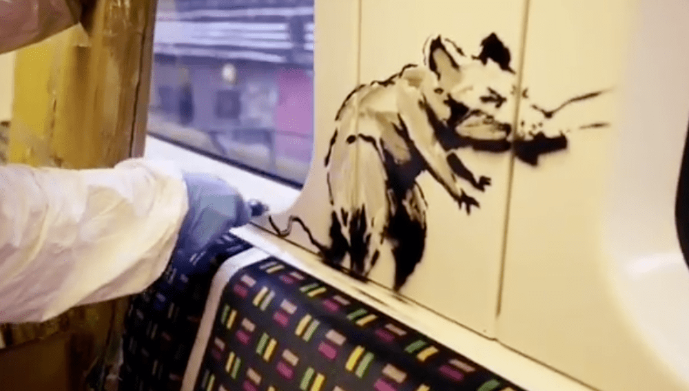 Бэнкси нарисовал новую картину. Холстом для нее стал вагон метро - изображение обложка