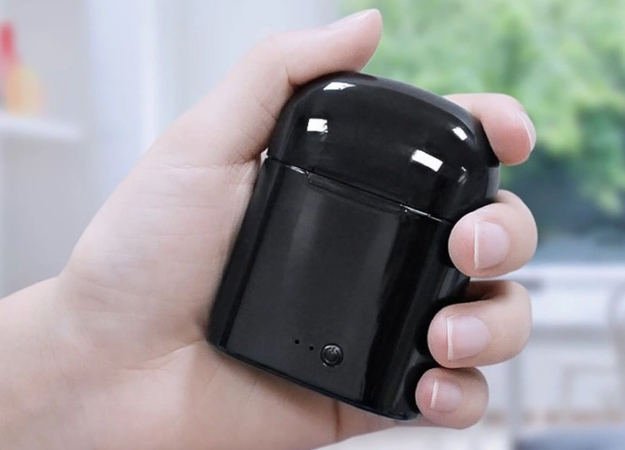 Xiaomi представила наушники Bluetooth Headset Air: китайская версия Apple AirPods, но за $60 - изображение обложка