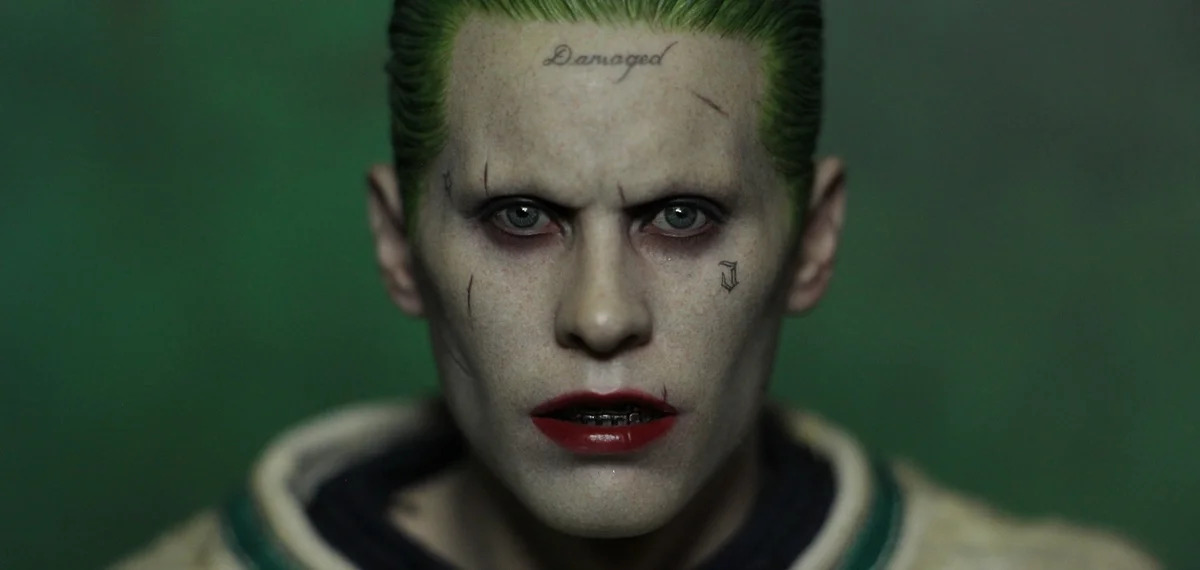 Джокер с автоматом и Зак Снайдер с камерой на фото со съемок «Лиги справедливости» Зака Снайдера - изображение обложка