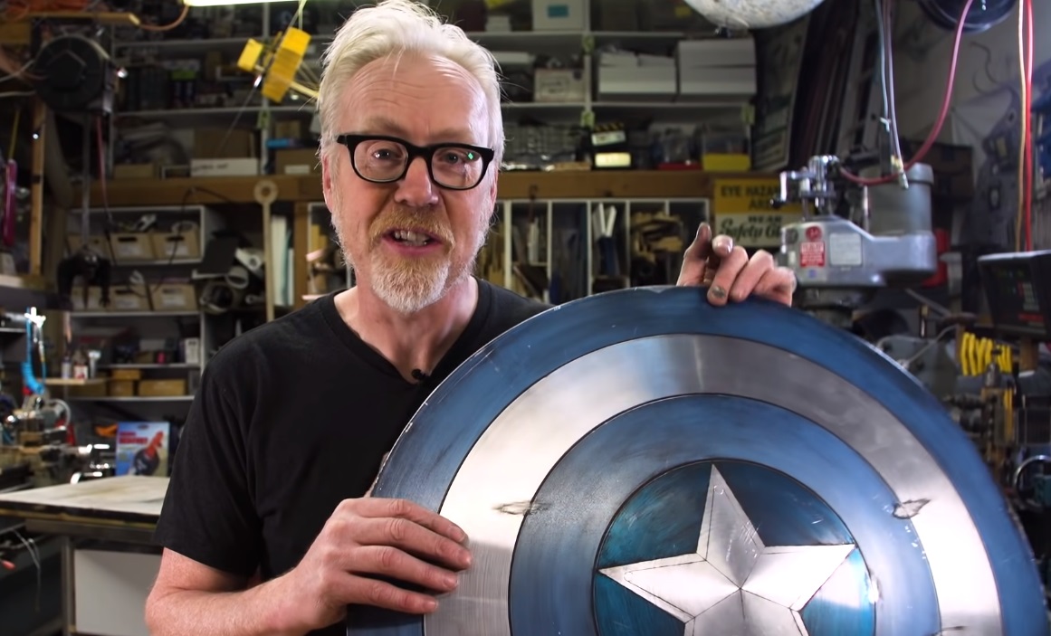 Адам Сэвидж из «Разрушителей легенд» проапгрейдил свой щит Капитана Америка - изображение обложка