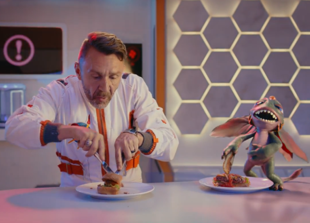 Илья Найшуллер и группа «Ленинград» вновь объединились для космического клипа на песню «Цой» - изображение обложка