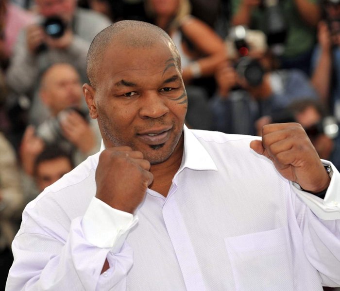 Майк Тайсон побил Стеклянного Джо - изображение обложка