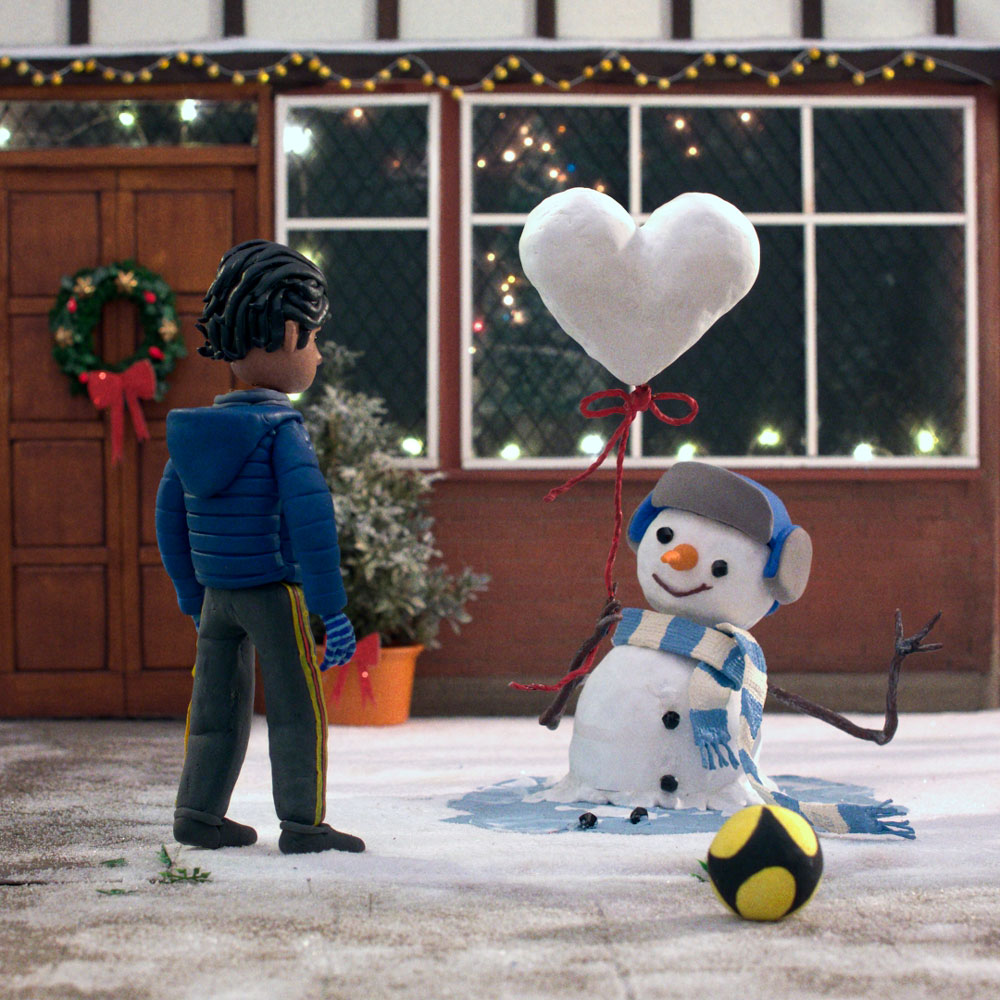 Бренды выпустили видео к Рождеству и Новому году. Кажется, сейчас это самые милые видео в интернете - изображение обложка